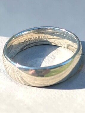 8mm Polished Low Domed Titanium Band Ring - Silver Sz 8